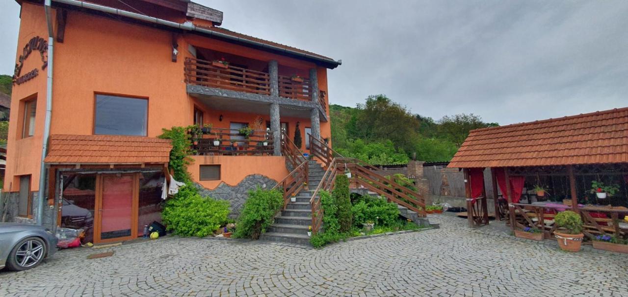 Pension Norbert Сигишоара Экстерьер фото
